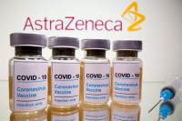 Vaccini, via libera ad AstraZeneca per gli over-65